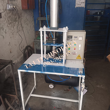 Nomatic Injection Machine