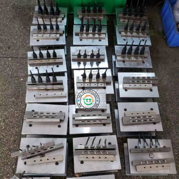 Four Piece Data Cable Mould China